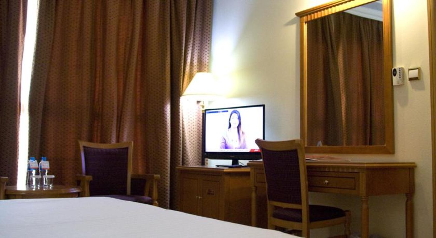 Swiss International Palace Hotel Manama-Bahrain-Manama-Room-6