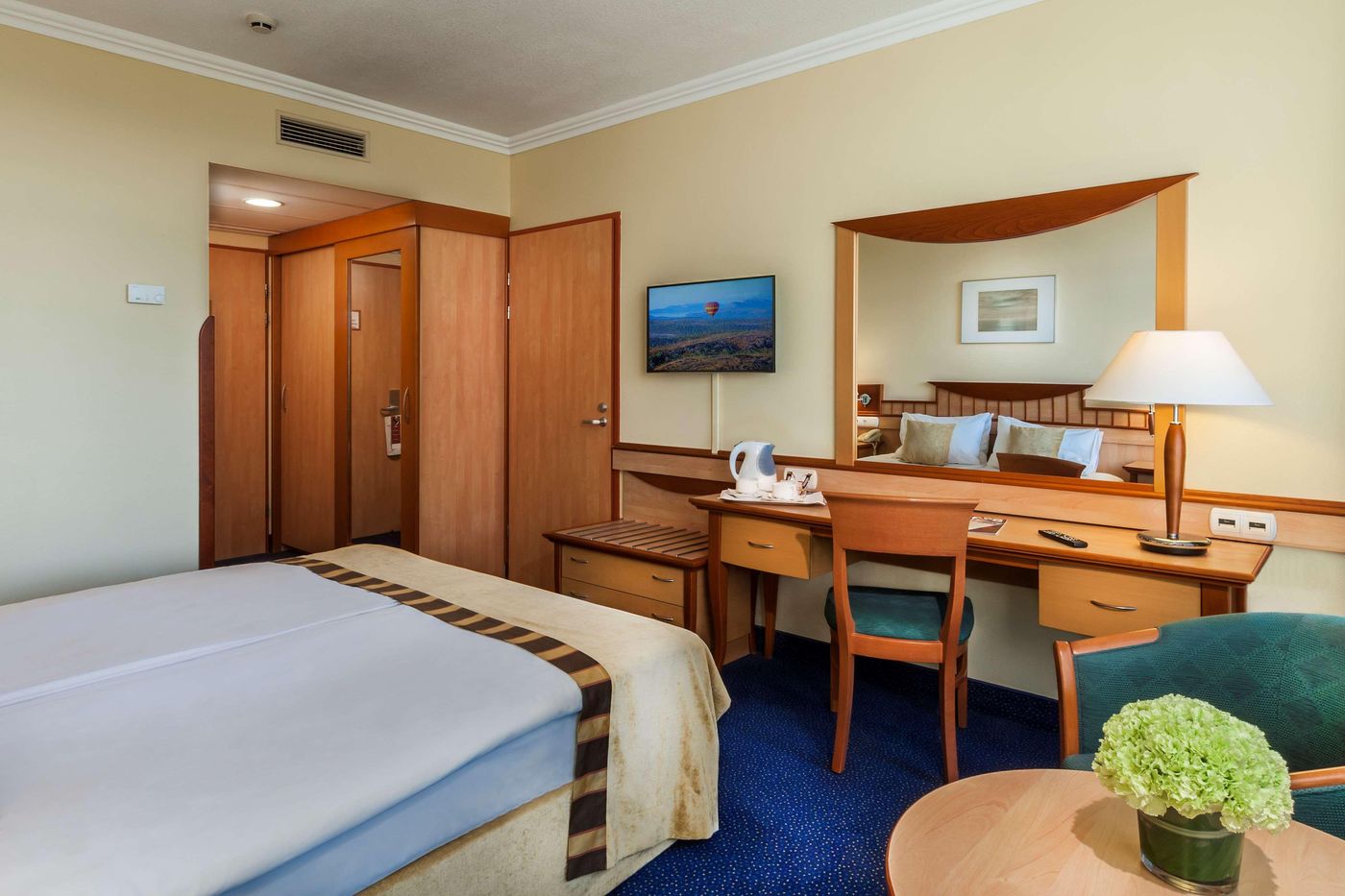 Danubius Hotel Helia-Hungary-BUDAPEST-Room-10