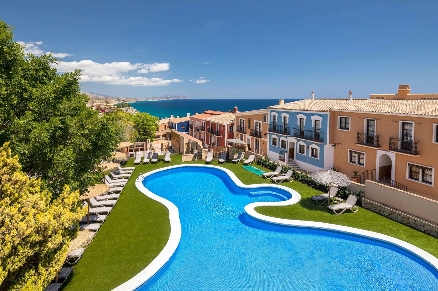 Pueblo-Acantilado-Pool-3