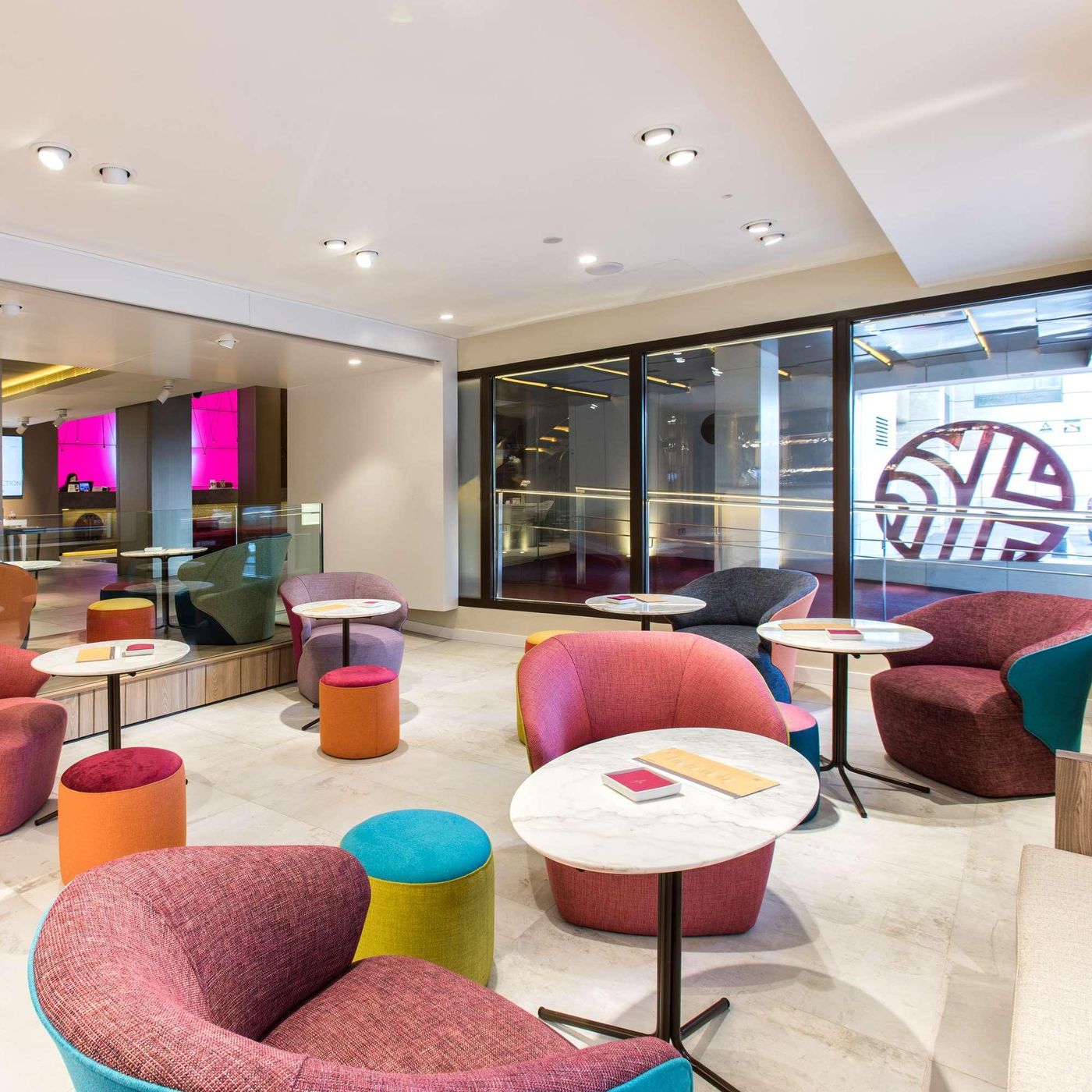 NH-Collection-Madrid-Colon-Lobby-15