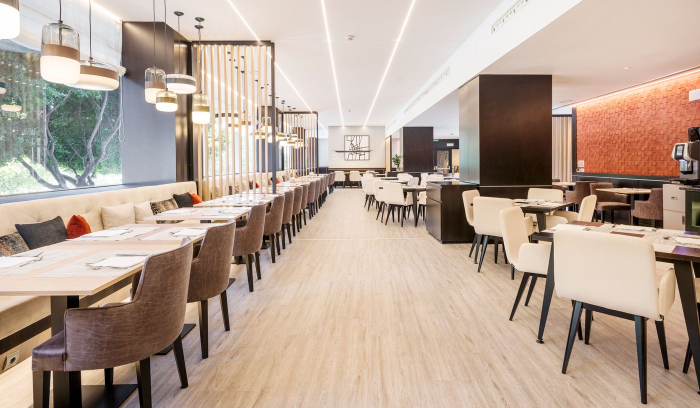 Ilunion-Malaga-Restaurant-38