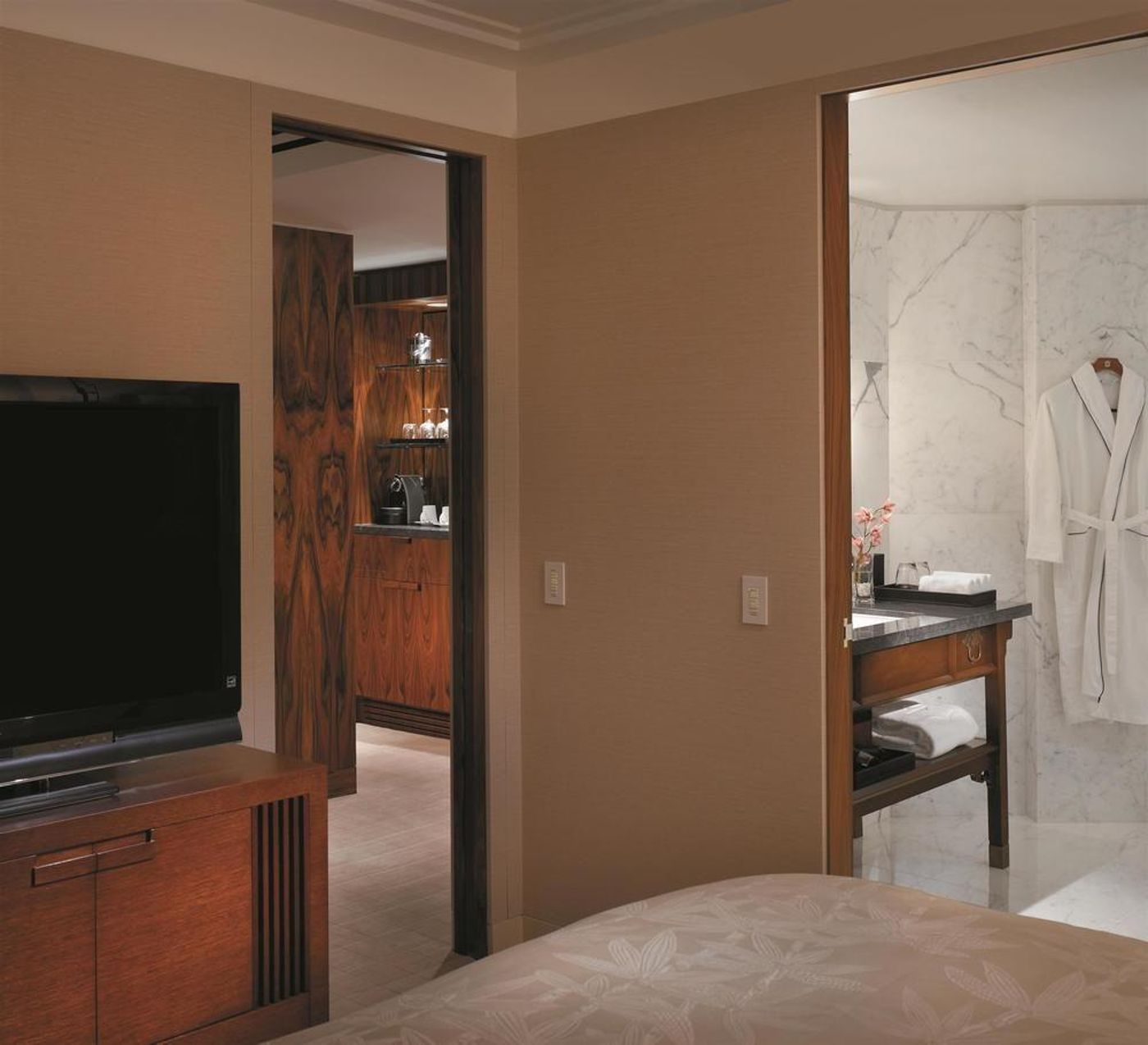 Shangri-La-Vancouver-Room-49