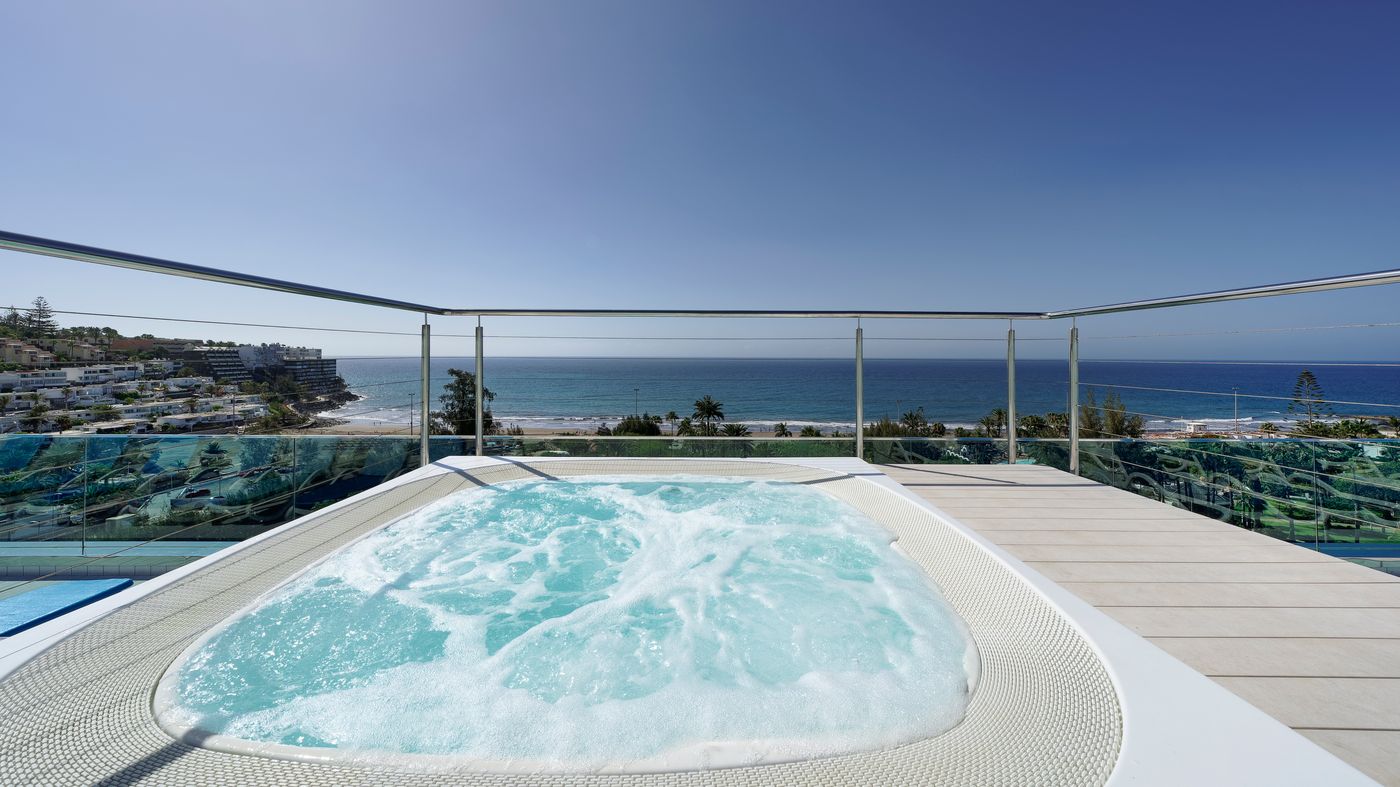 Costa-Canaria-Sports-and-Entertainment-36