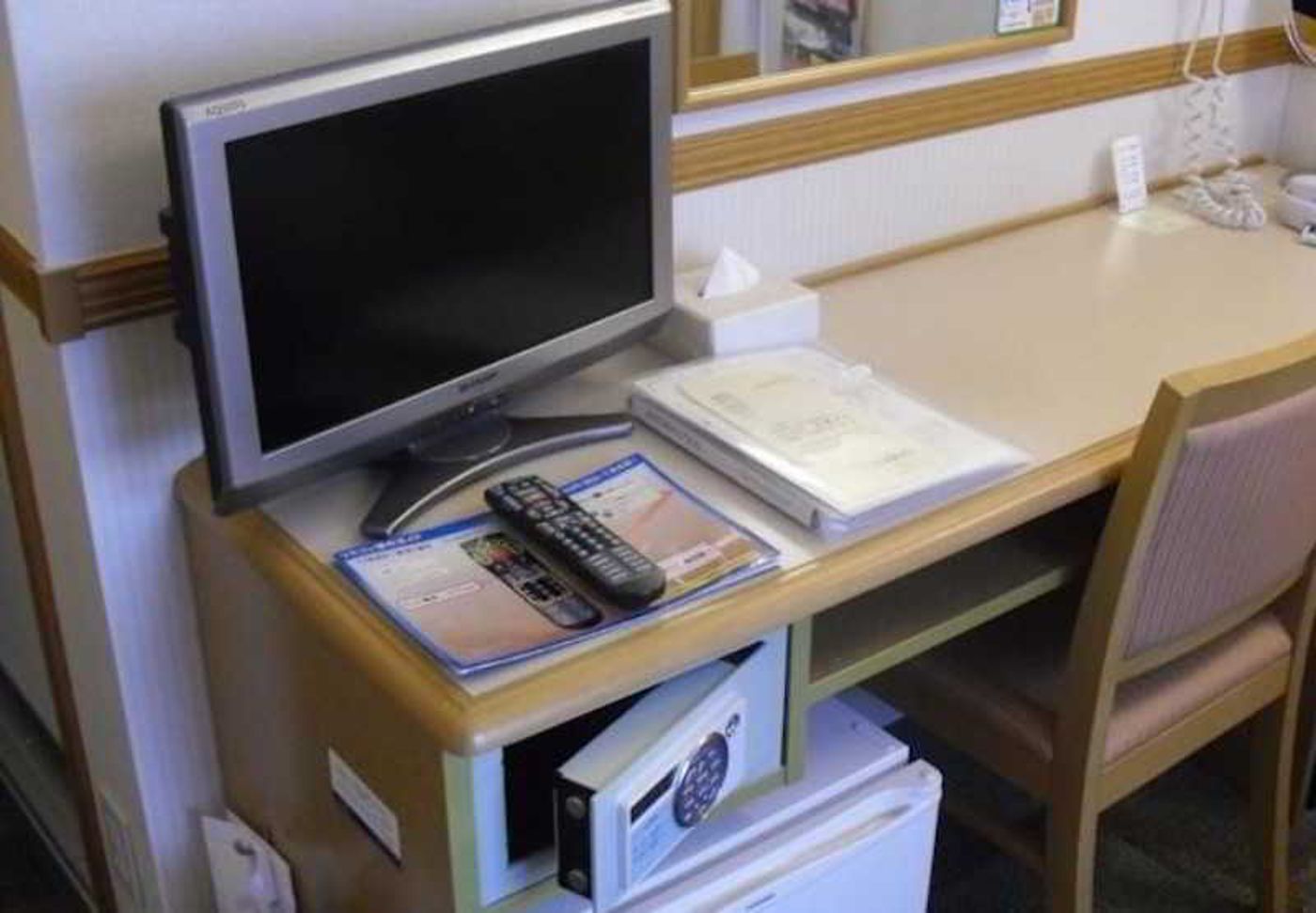 Toyoko Inn Tokyo Nihon-Bashi-Japan-CHUO-KU-Room-7