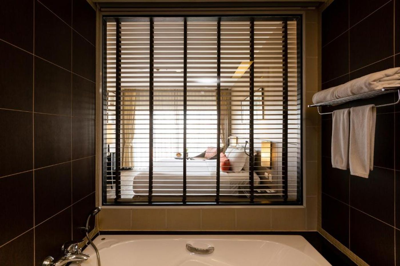 Deevana-Plaza-Phuket-Room-40