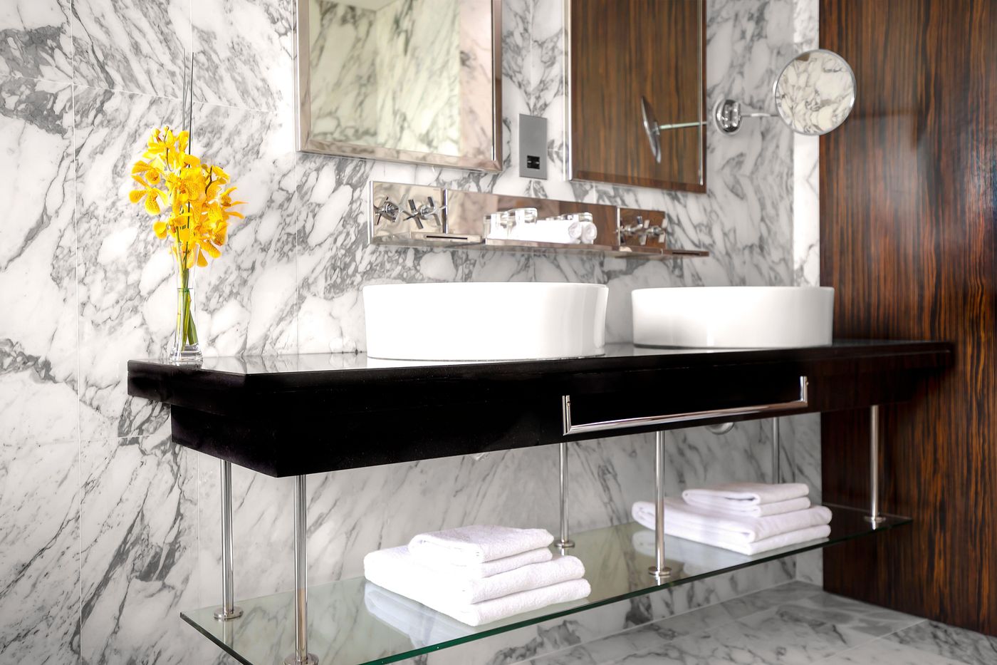 Bonnington-Jumeirah-Lakes-Towers-Room-80