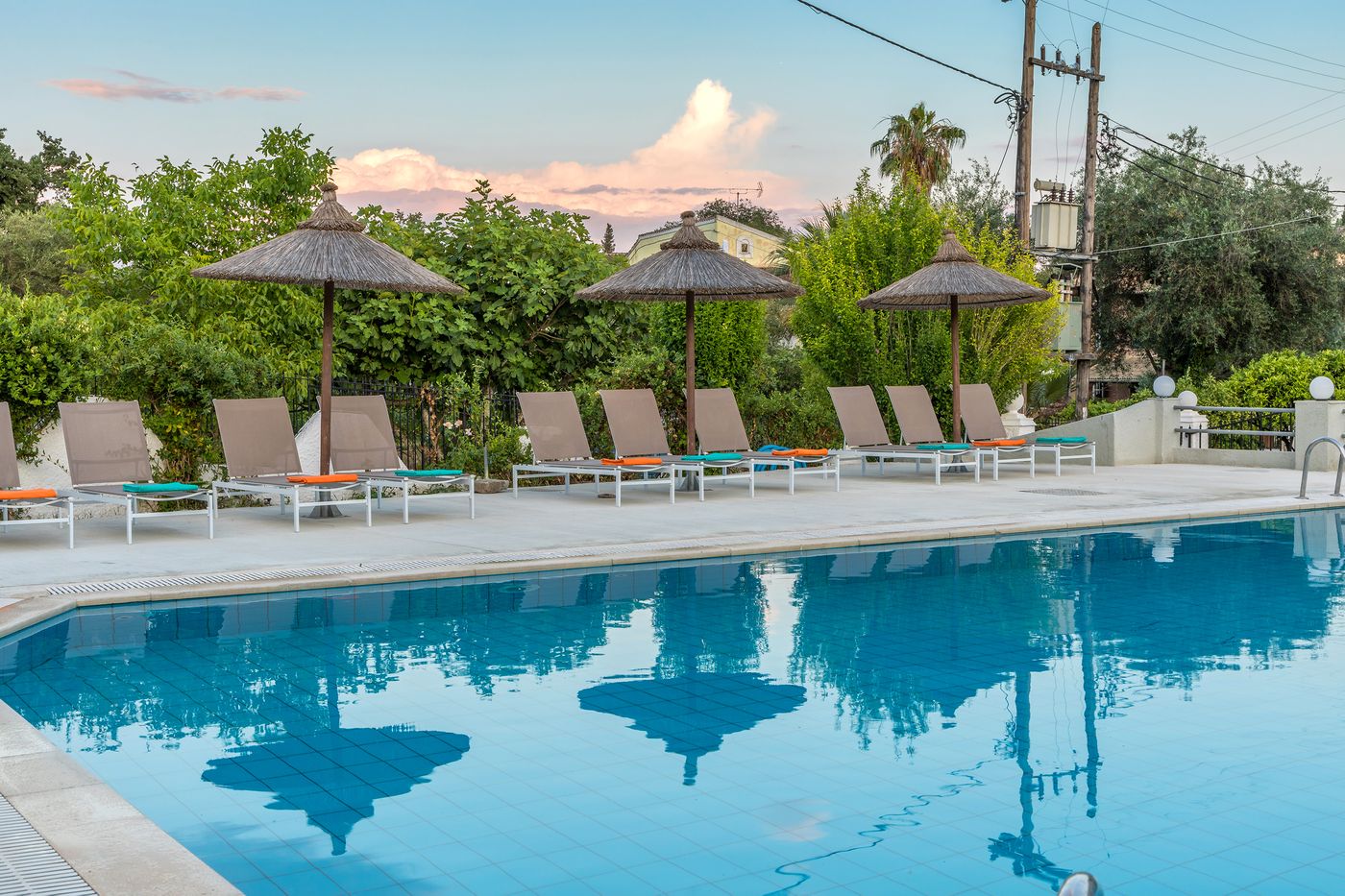 Dominoes-Aparthotel-Pool-13