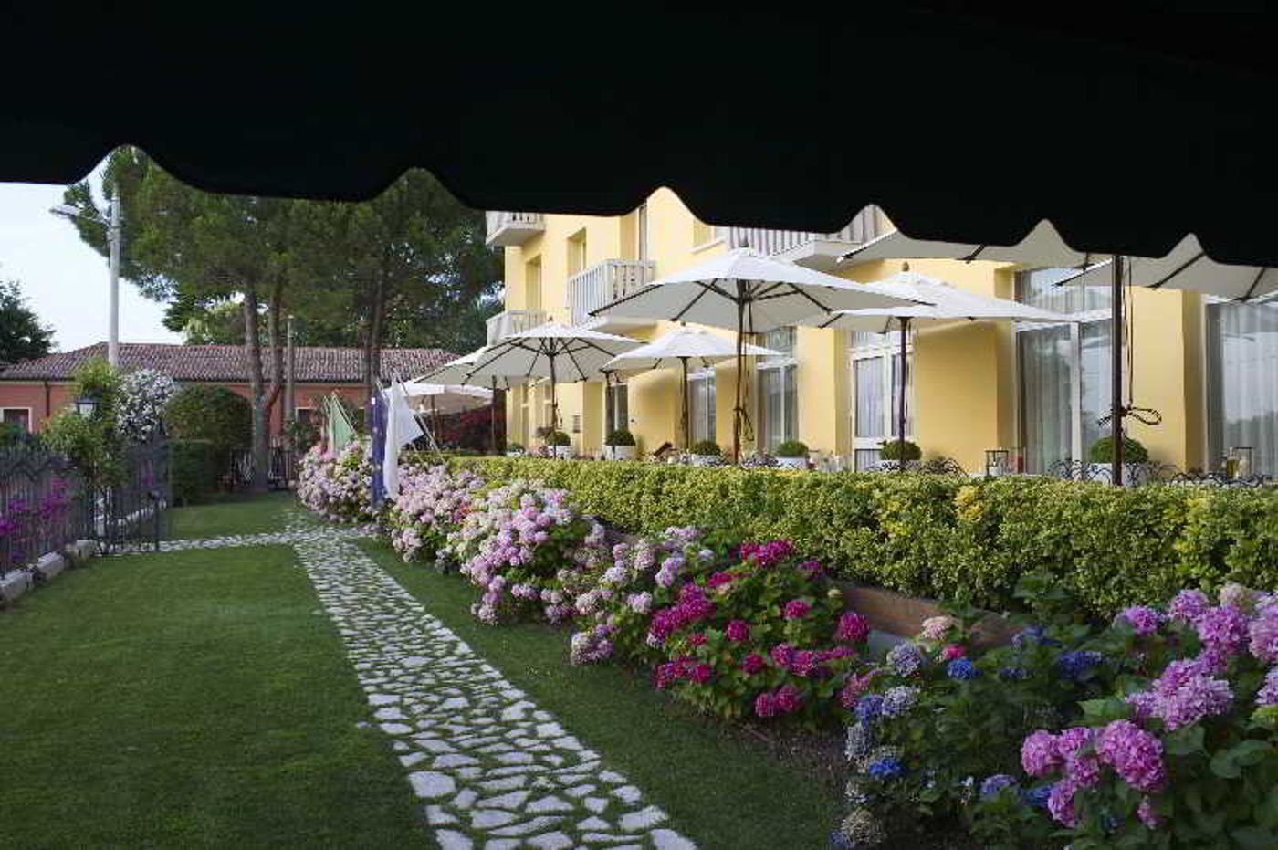 Viktoria-Palace-General-view-33