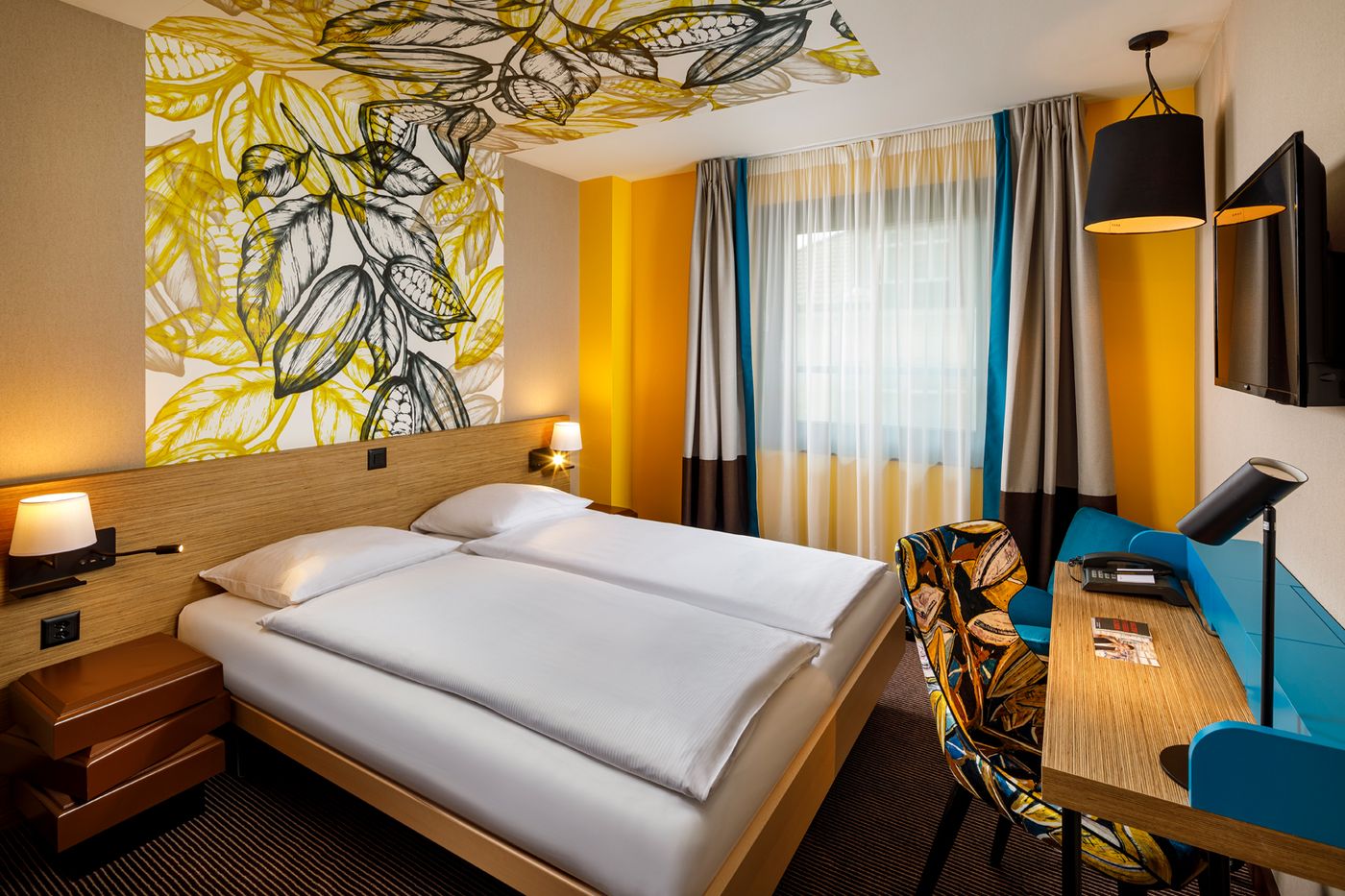 Hotel Swiss Chocolate by Fassbind-Switzerland-ZURICH-Room-5