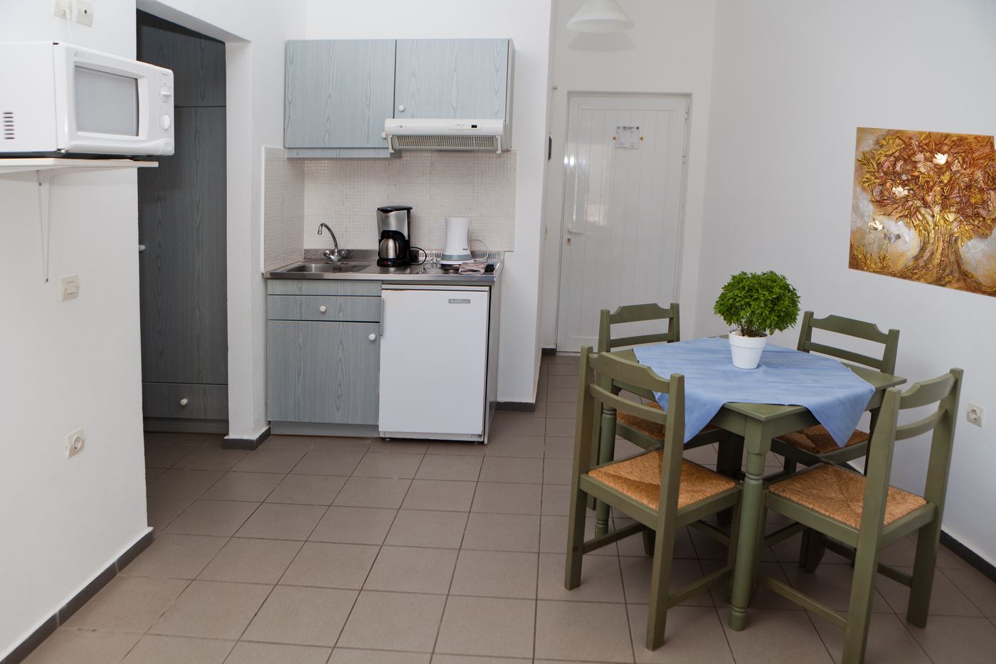 Blue Horizon Apartments