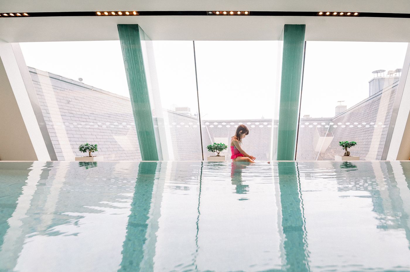 Four-Seasons-Hotel-Budapest-Pool-32