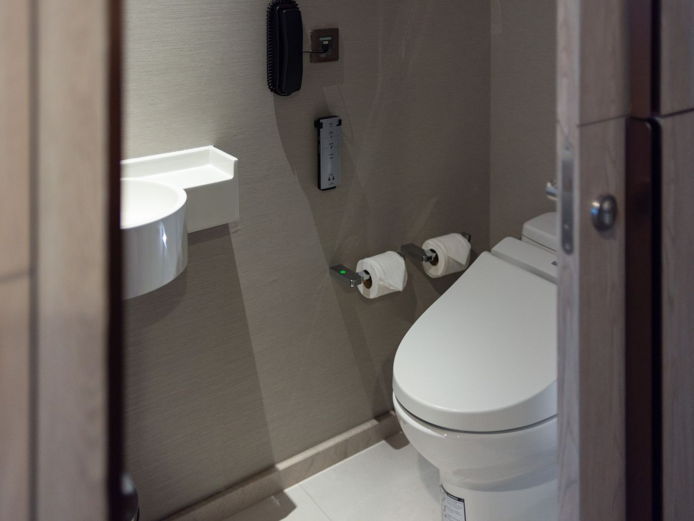 Hotel-Nikko-Bangkok-Room-47