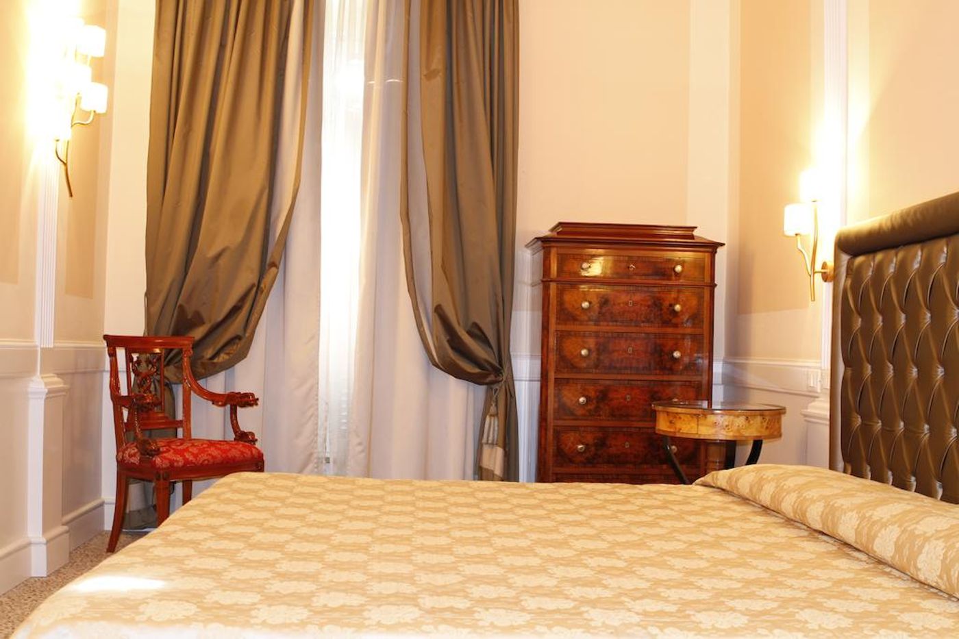 Boutique-Hotel-Trevi-Room-3