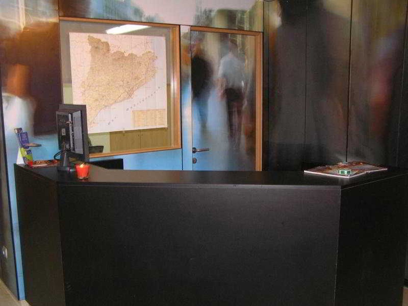 Bardon-Golden-Coast-Aparthotel-Lobby-9