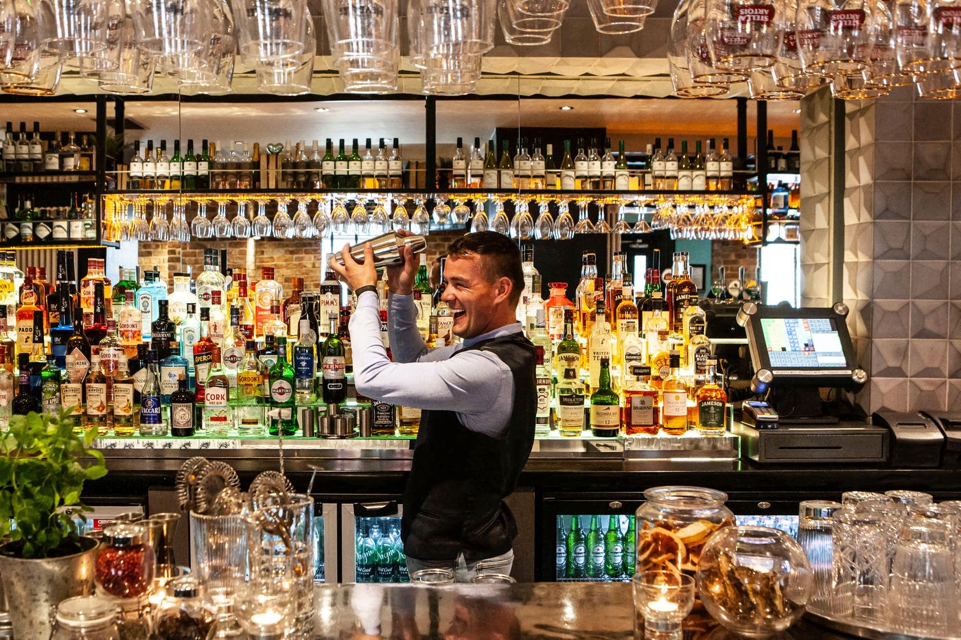 The-Address-Connolly-Hotel-Bar-19