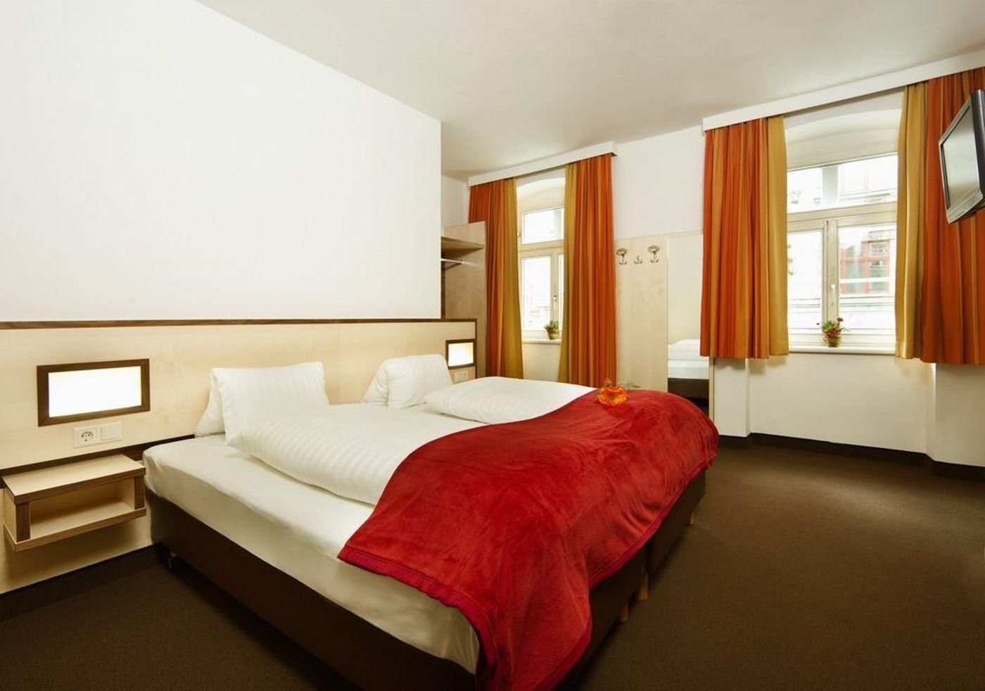 Goldene Krone-Austria-INNSBRUCK-Room-9