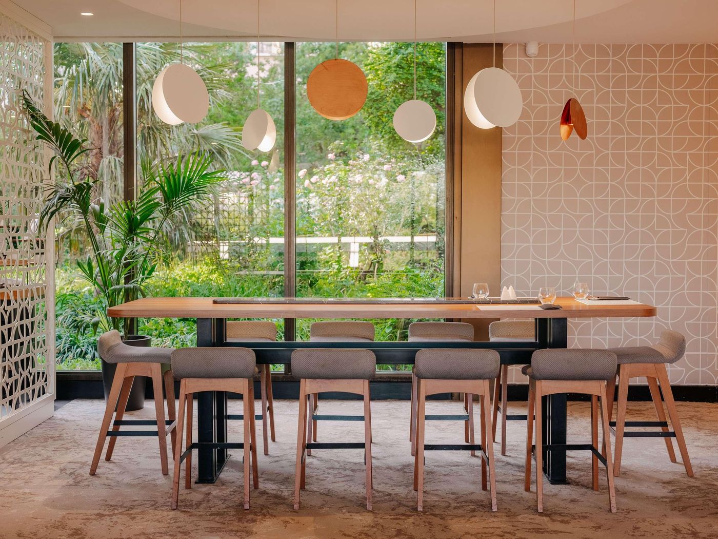 Novotel-Paris-Tour-Eiffel-Bar-13