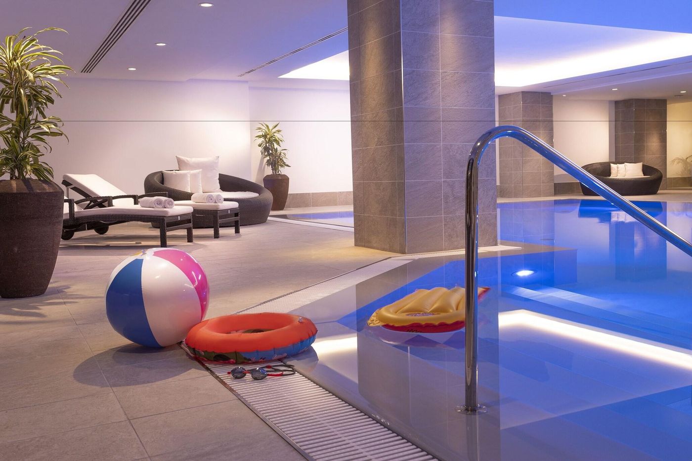 Hilton-Prague-Pool-67