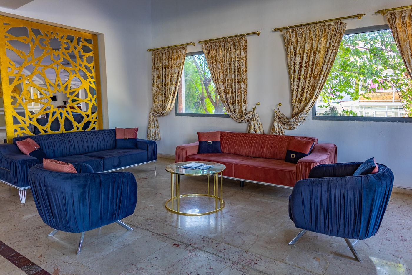 Sentinus-Hotel-Lobby-45