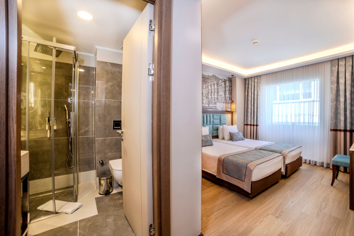 Grand-Hilarium-Hotel-Room-38