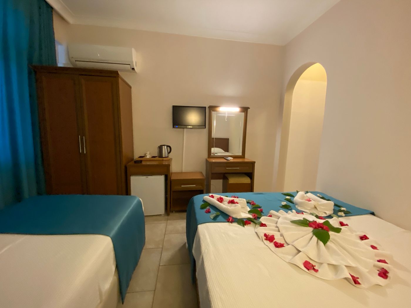 B-B-Yuzbasi-Beach-Hotel-Room-16