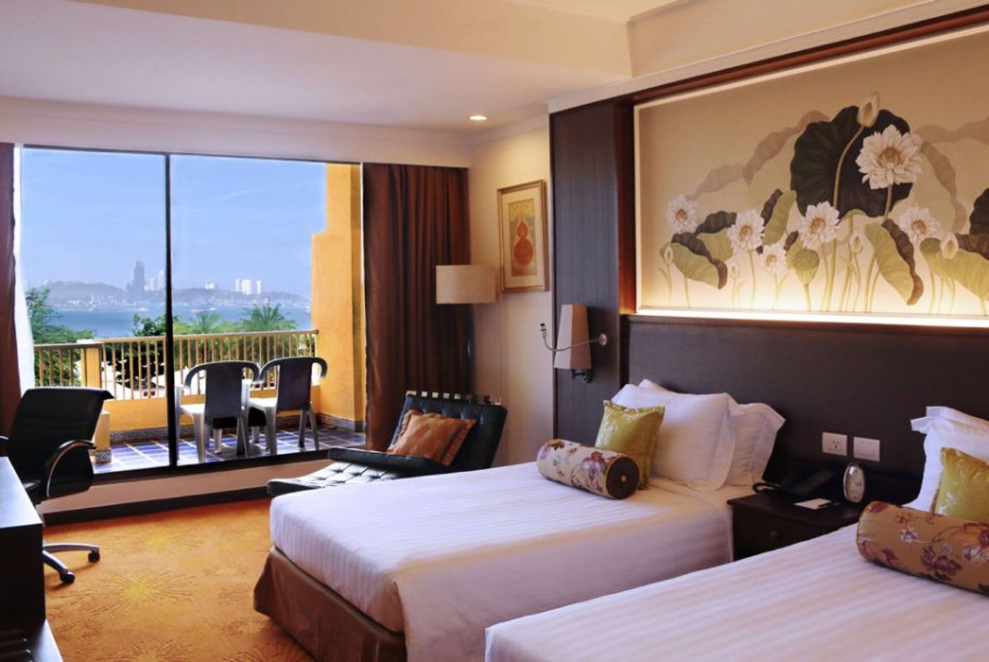 Dusit Thani Pattaya