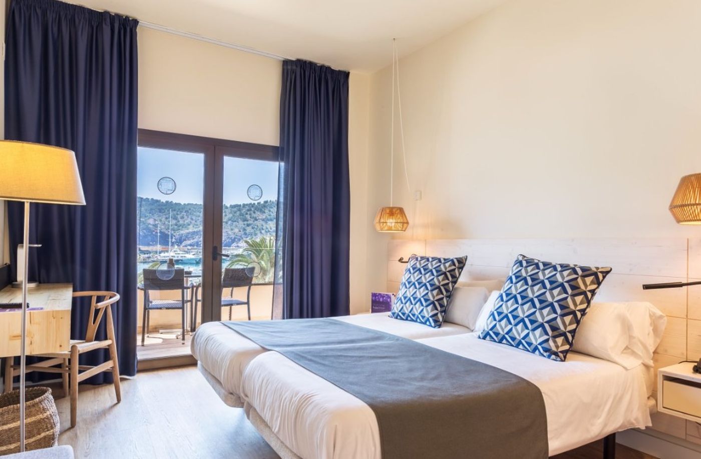 Fergus Style Soller Beach