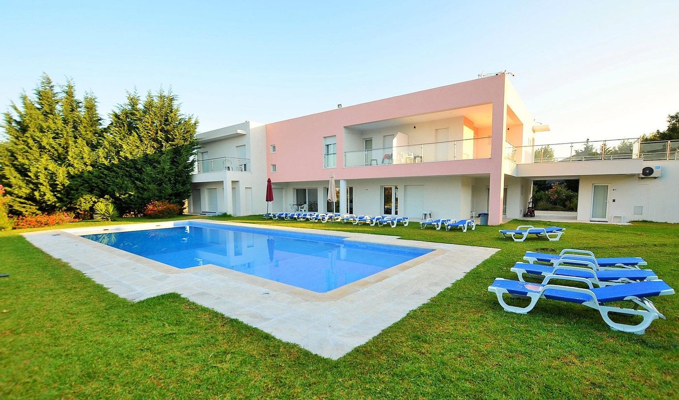 HILLTOP-OASIS---Lisbon-Lux-Oeiras-Resorts-Sports-and-Entertainment-53