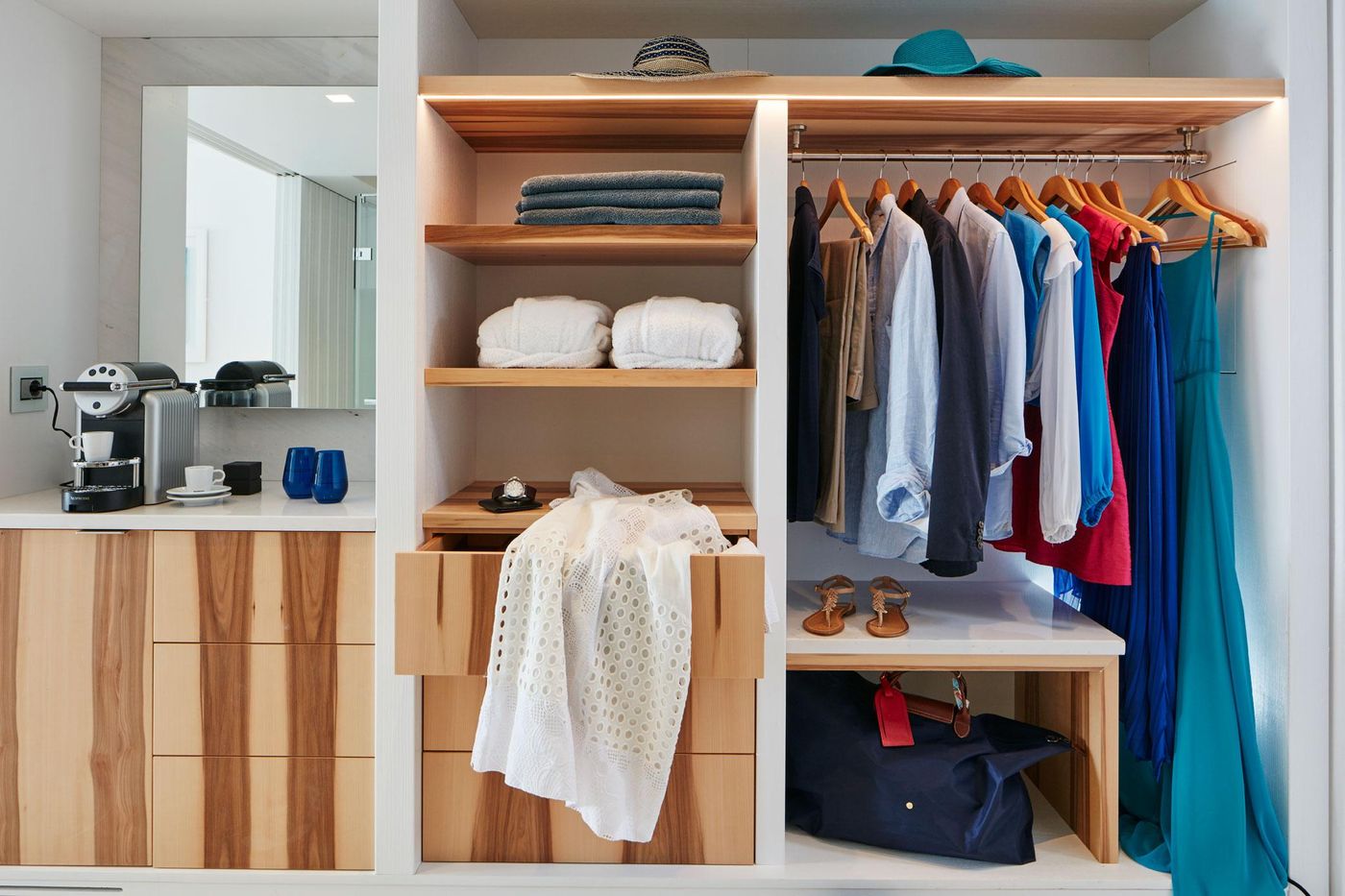 Myconian-Ambassador-Hotel-Relais---Chateaux-Hotel-Room-39