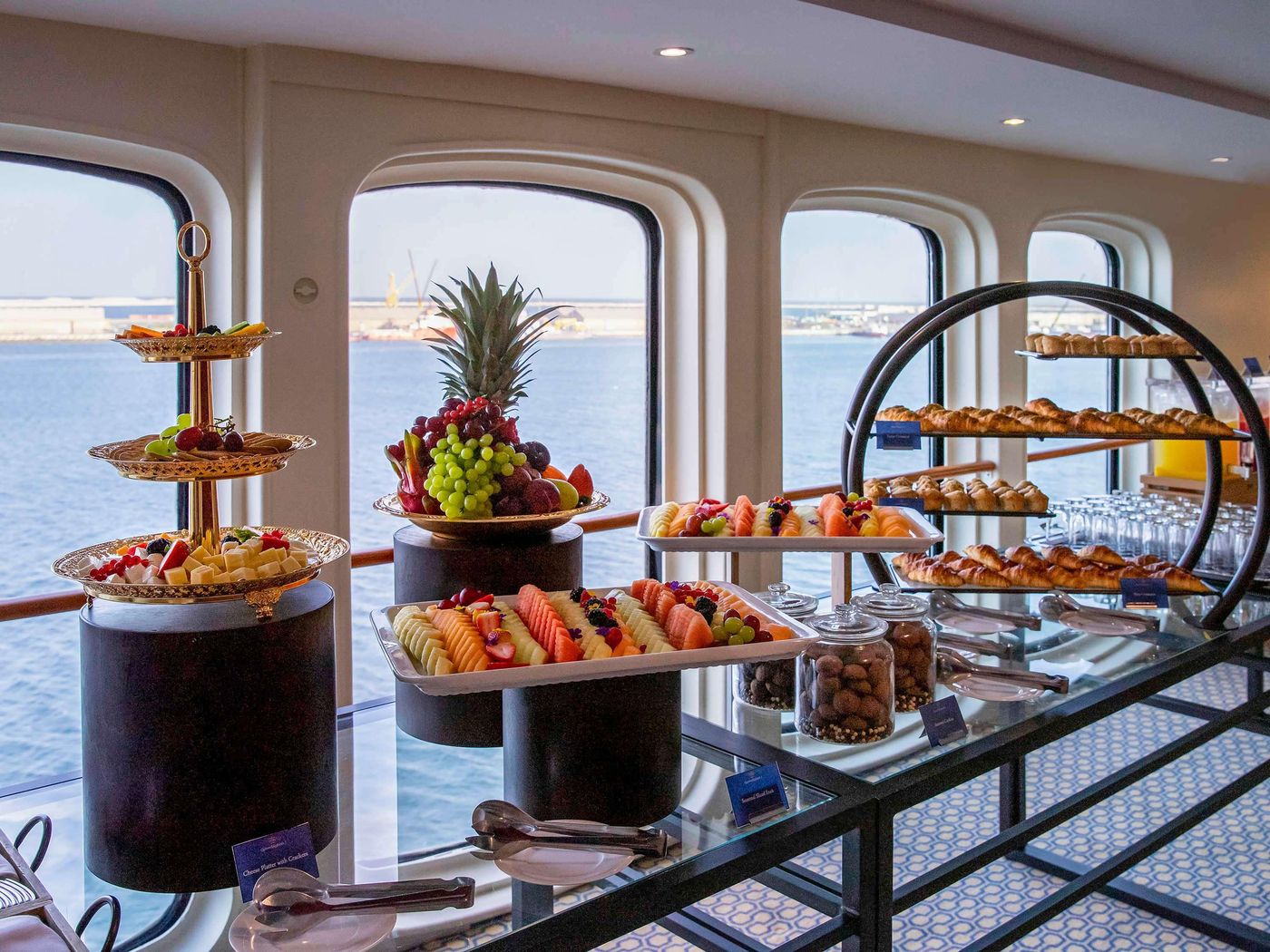 Queen-Elizabeth-2-Hotel-Conferences-56