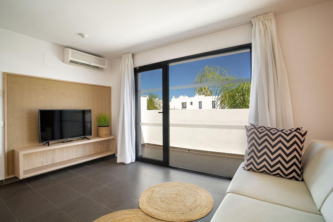 Migjorn-Ibiza-Suites-and-Spa--Room-39