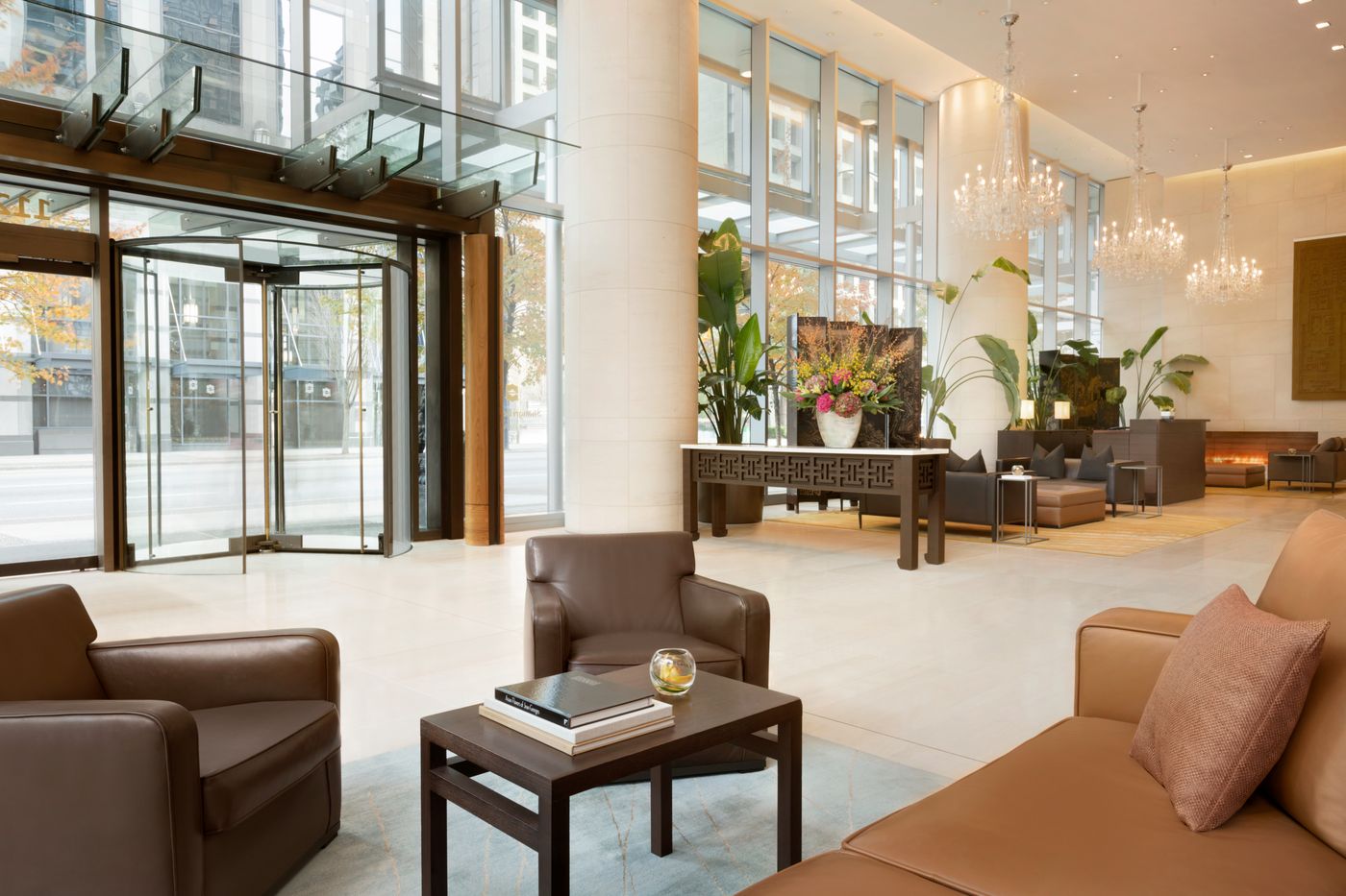 Shangri-La-Vancouver-Lobby-2