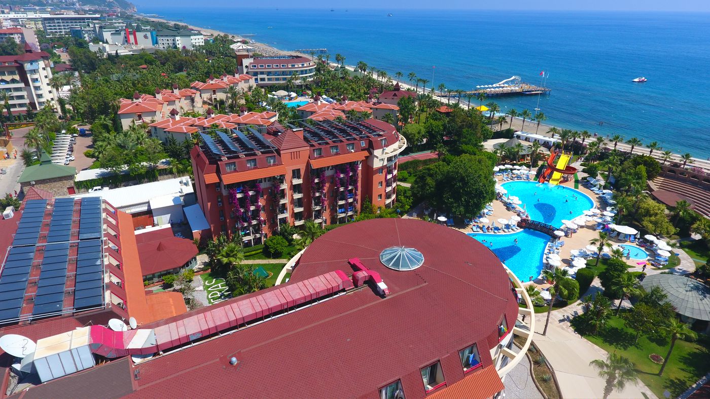 Palmeras Beach Hotel