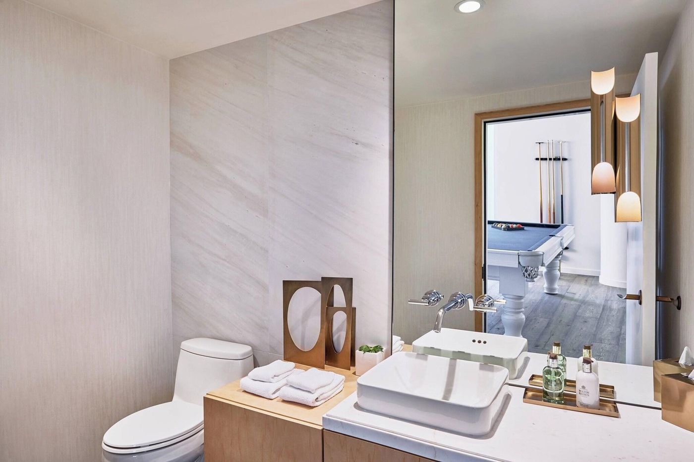 JW-Marriott-parq-Vancouver-Room-54