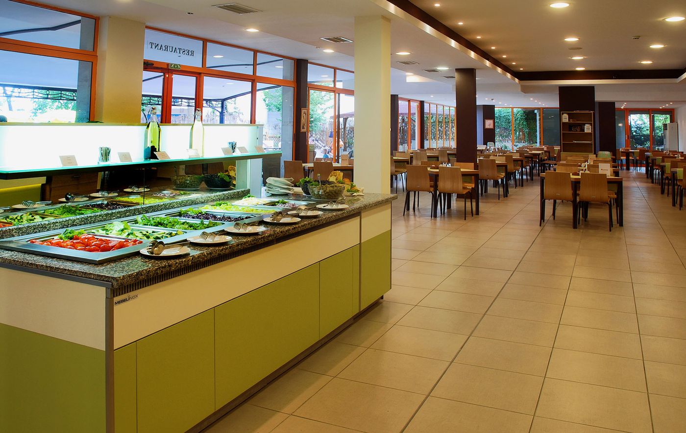 Primasol-Sunlight-Sunrise-Restaurant-33