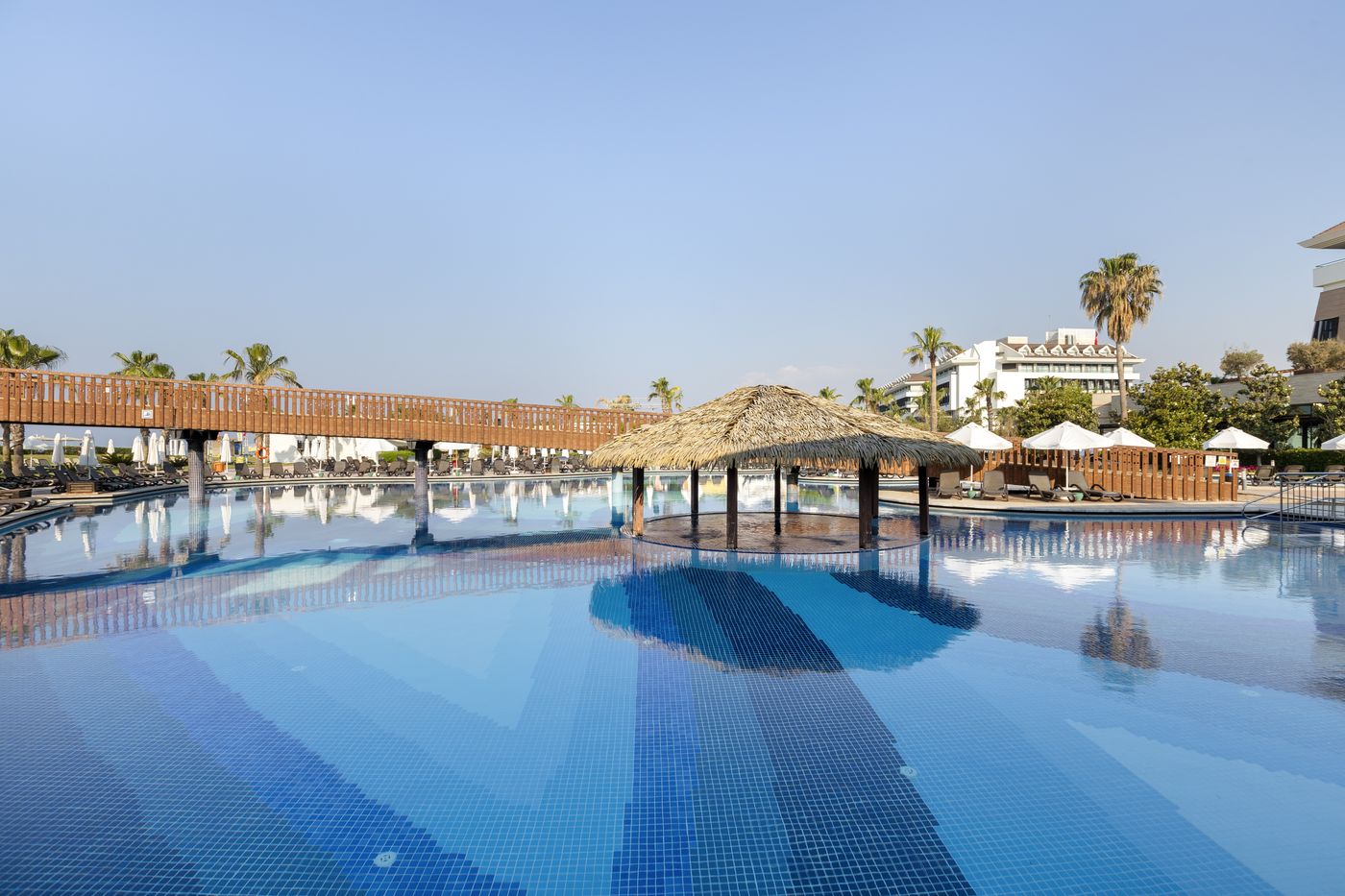 Sherwood-Dreams-Resort-Pool-10