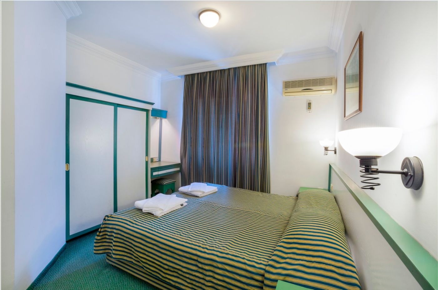 Sifalar-Apart-Hotel--Room-28