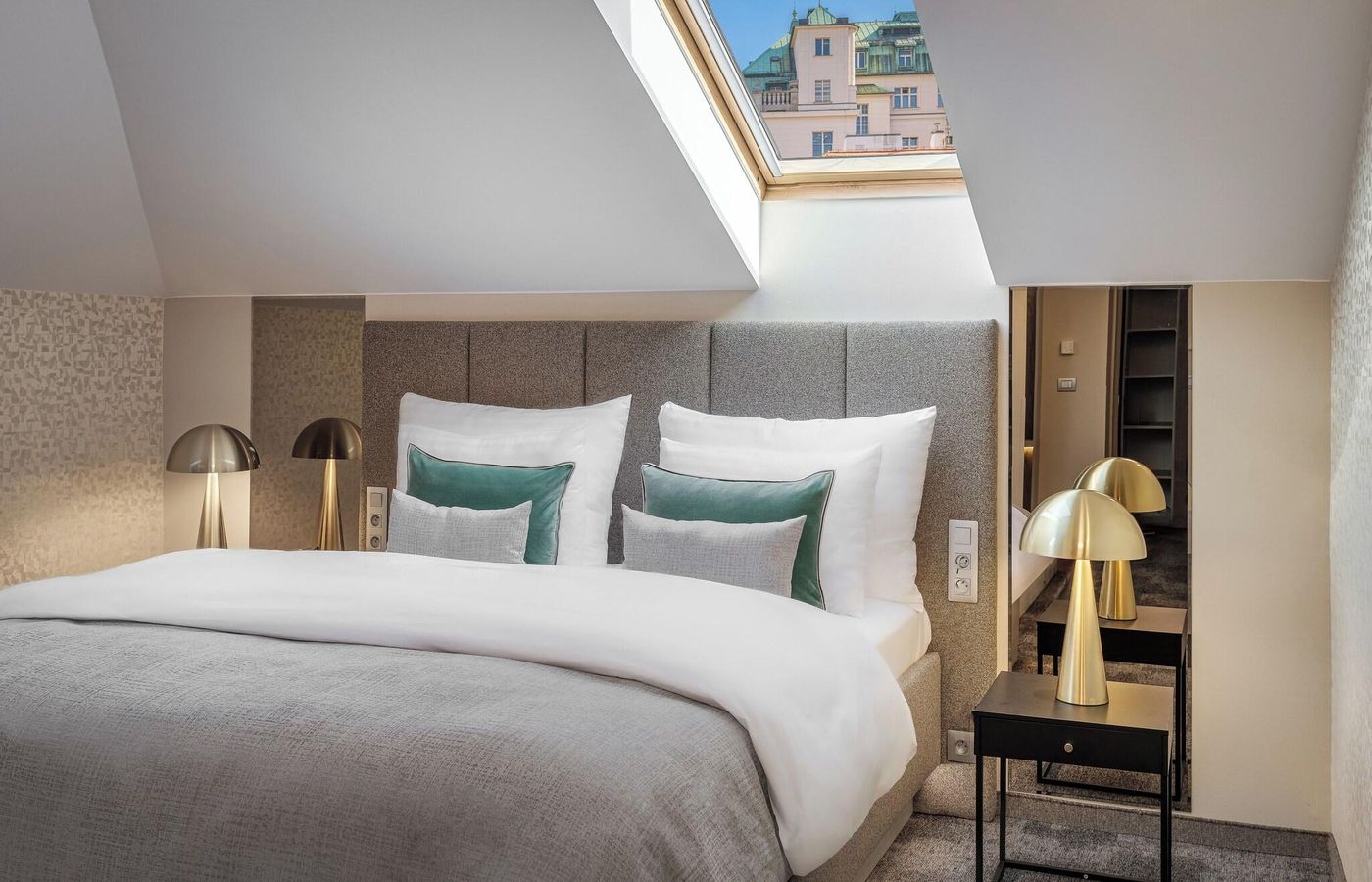 Hotel-Maestro-Room-19