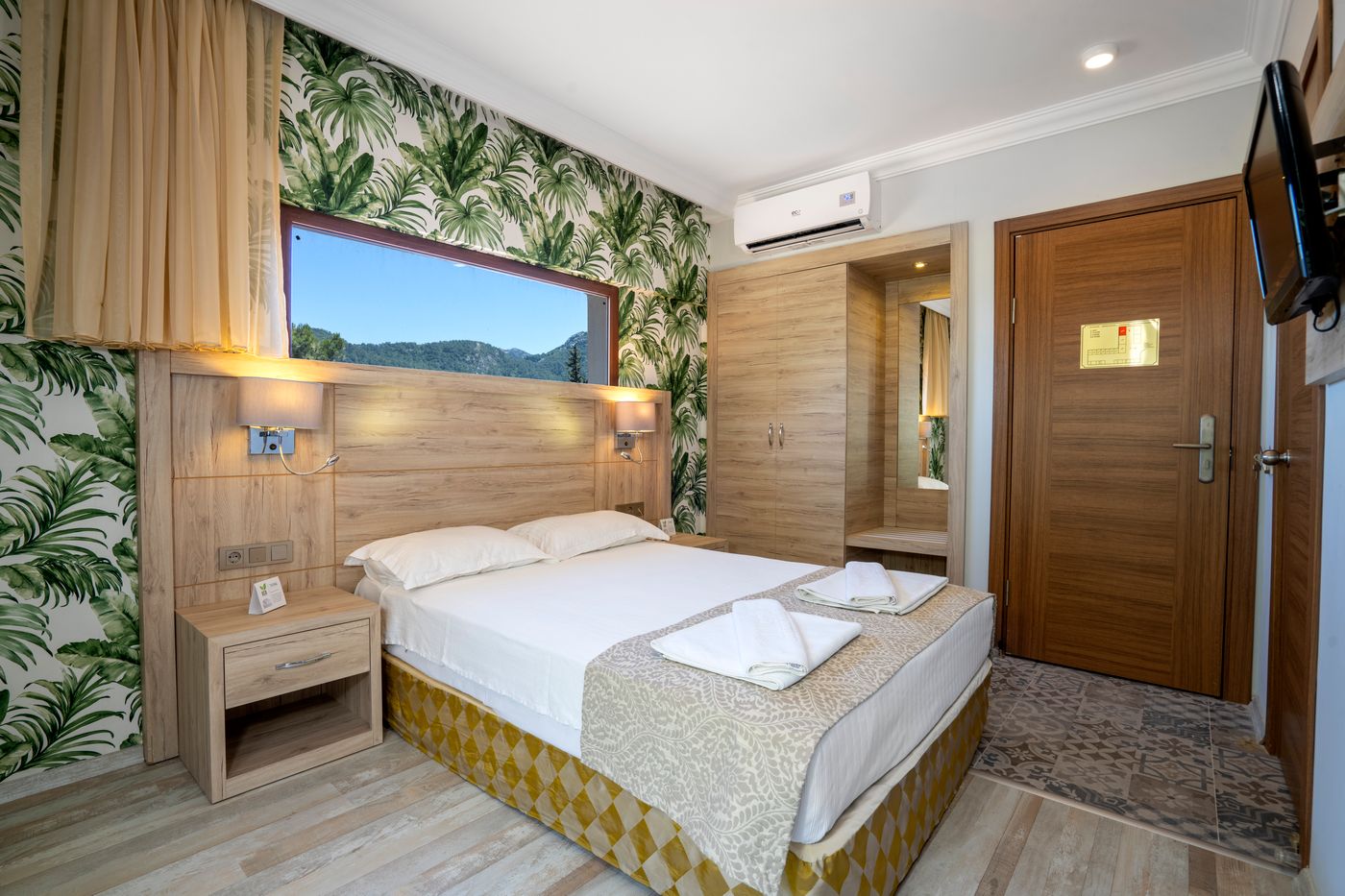 Meril-Hotel-General-view-26