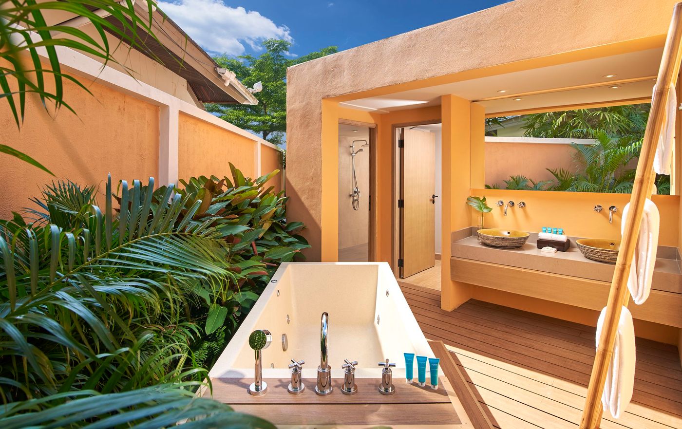 Amari-Vogue-Krabi-Room-16