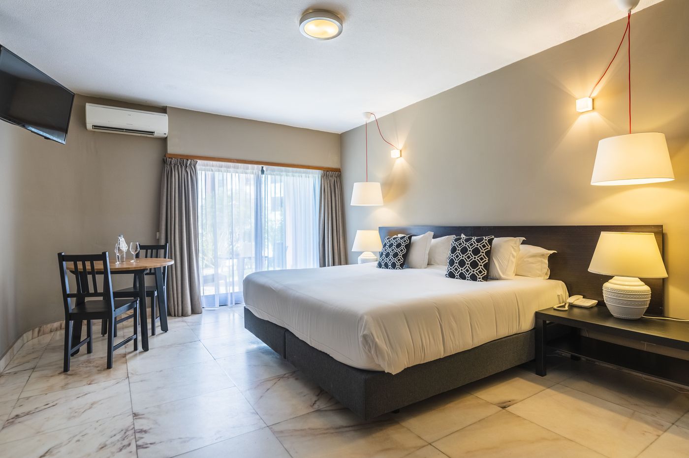 Topazio Vibe Beach Hotel & Apartments - Adults Only