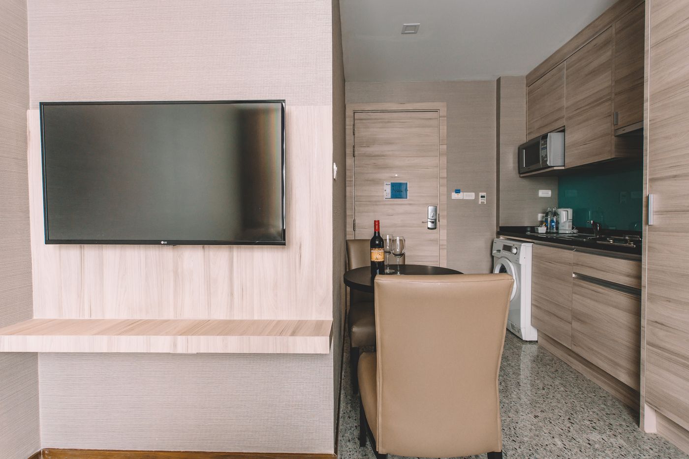 Adelphi-Suites-Bangkok-Room-49