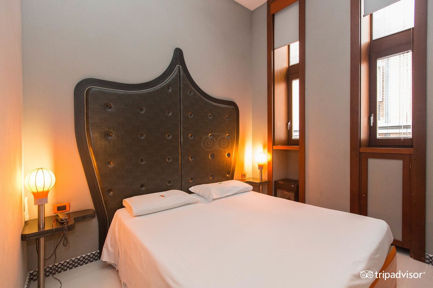 Orange-Hotel-Room-19