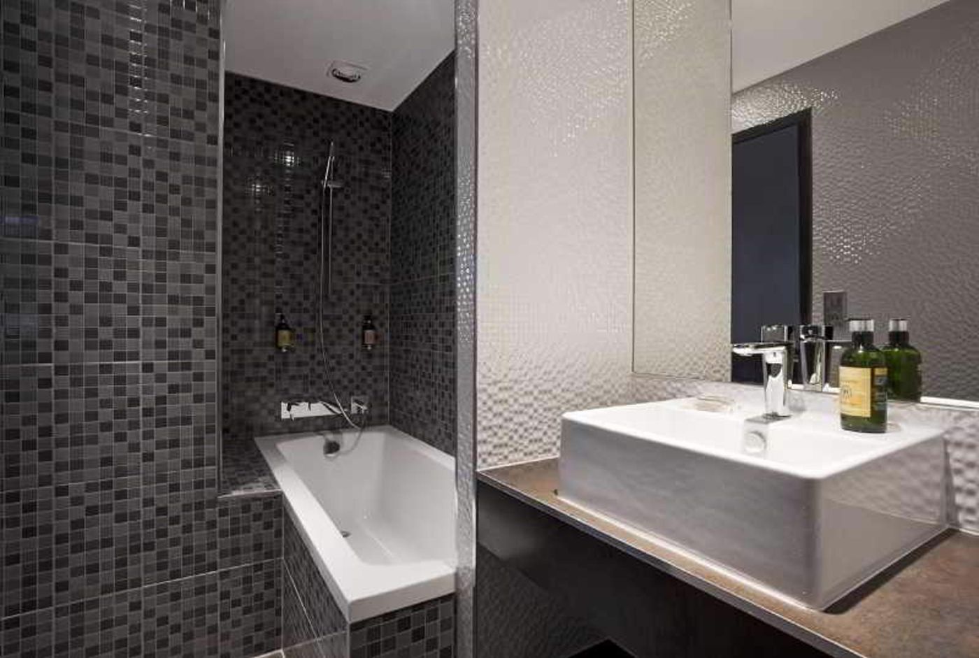 Hotel Des Savoies Lyon Perrache - France - LYON - Room - 1