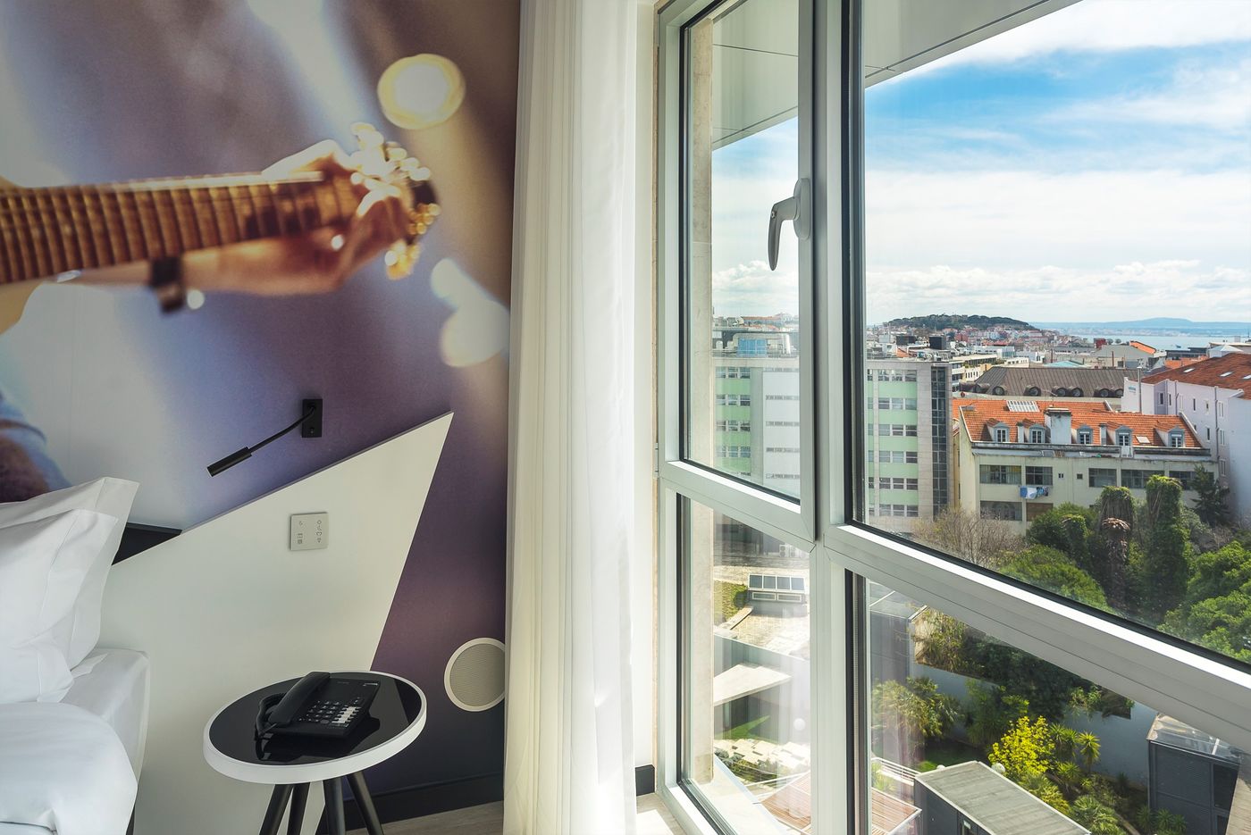 HF-Fenix-Music-Room-30