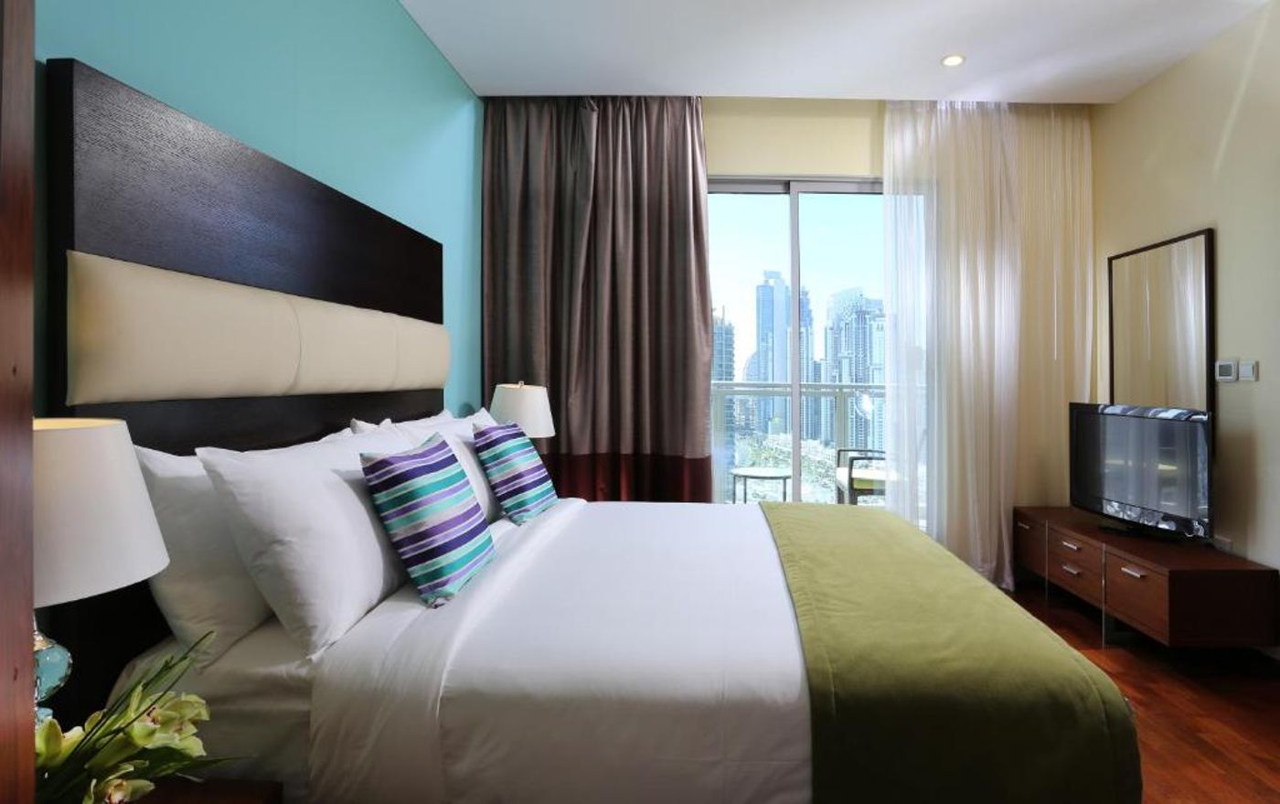 Ramada-by-Wyndham-Downtown-Dubai-Room-12