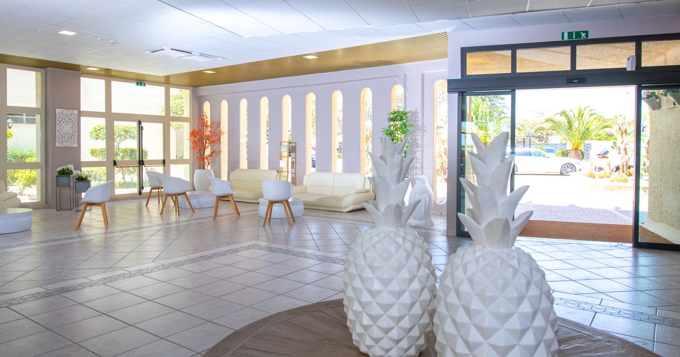 Hotel-Club-Eloro-Lobby-58