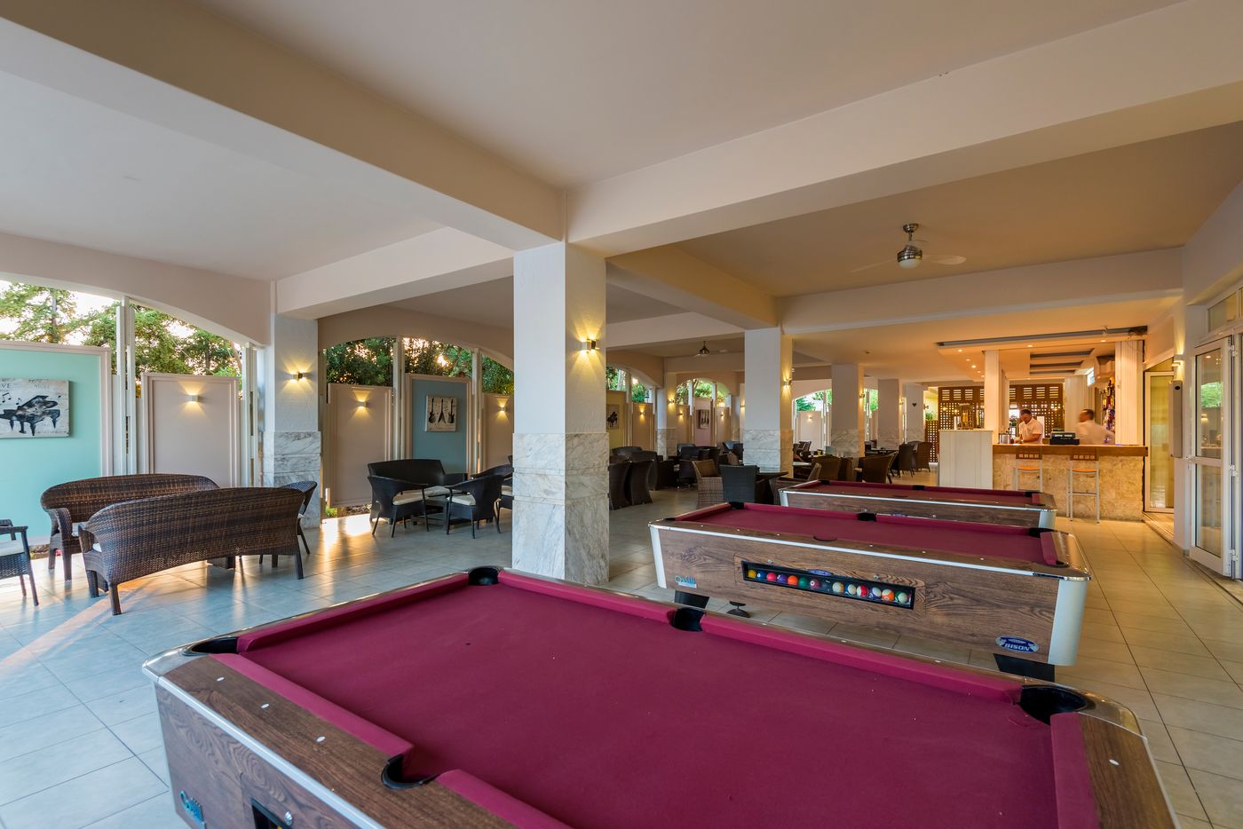 Gaia-Royal-Hotel-Bar-41