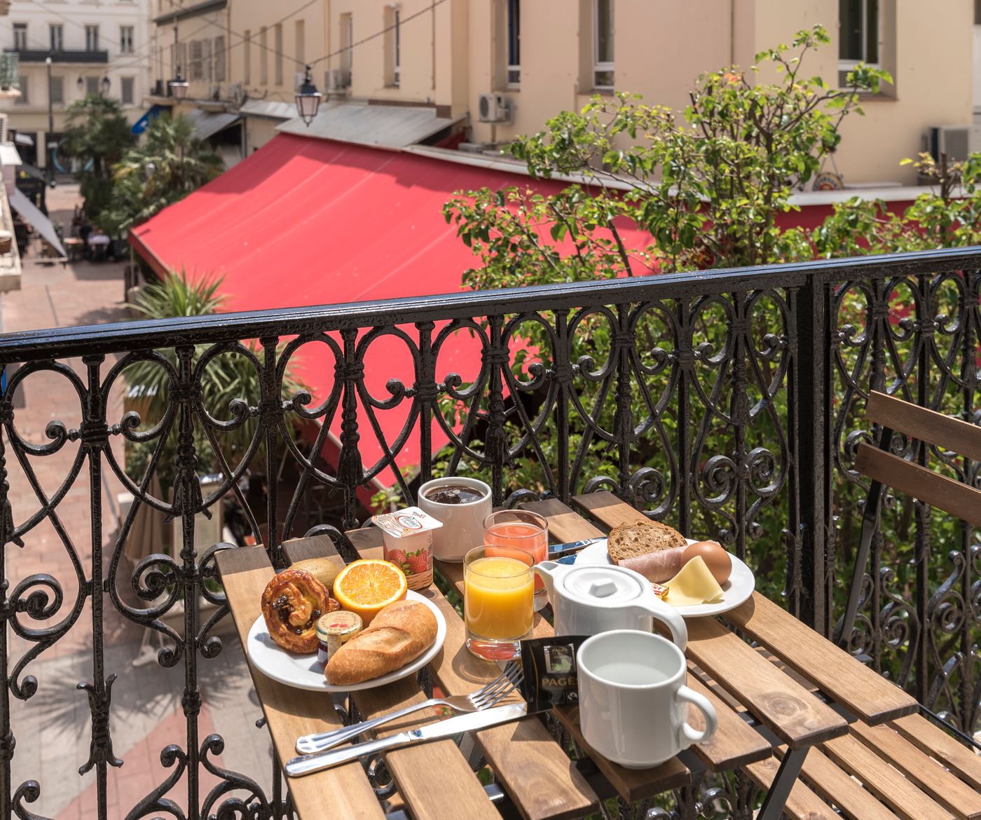 La-Villa-Tosca-Terrace-6