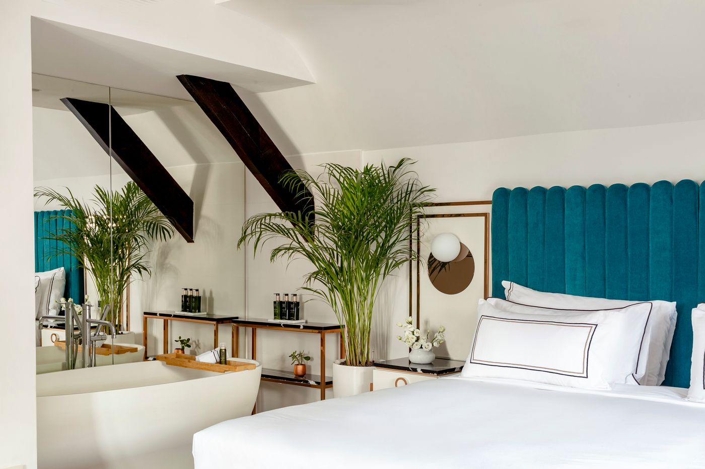 Melia-Paris-Notre-Dame-Room-40